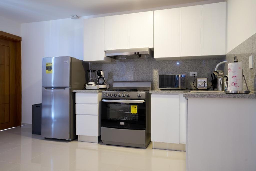 Escape Apartments, Balcony, Pool & Gym In La Julia سانتو دومينجو المظهر الخارجي الصورة